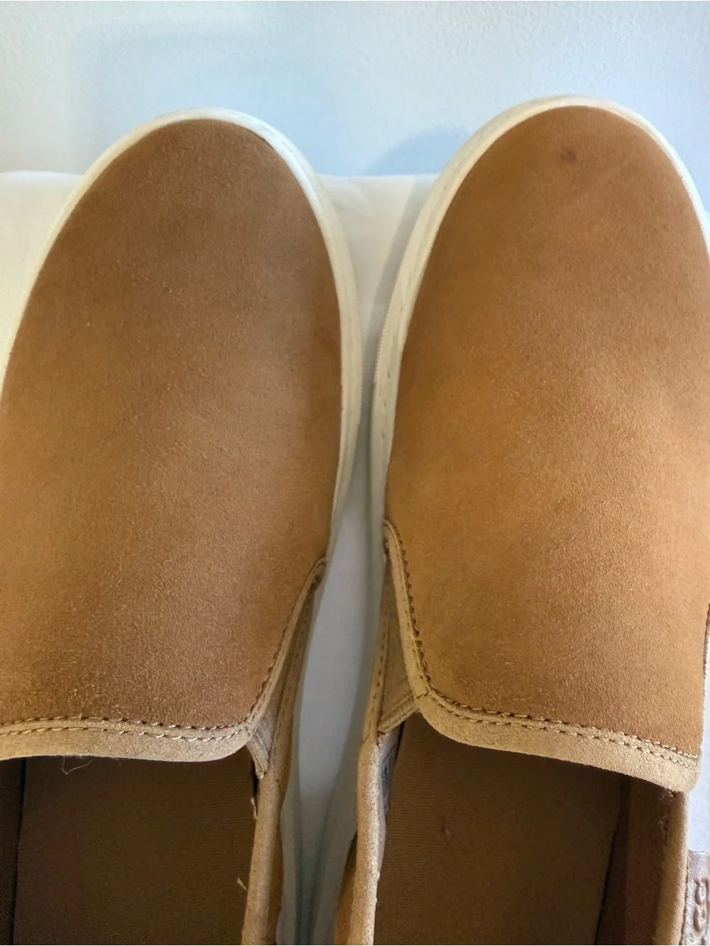 UGG casual slip